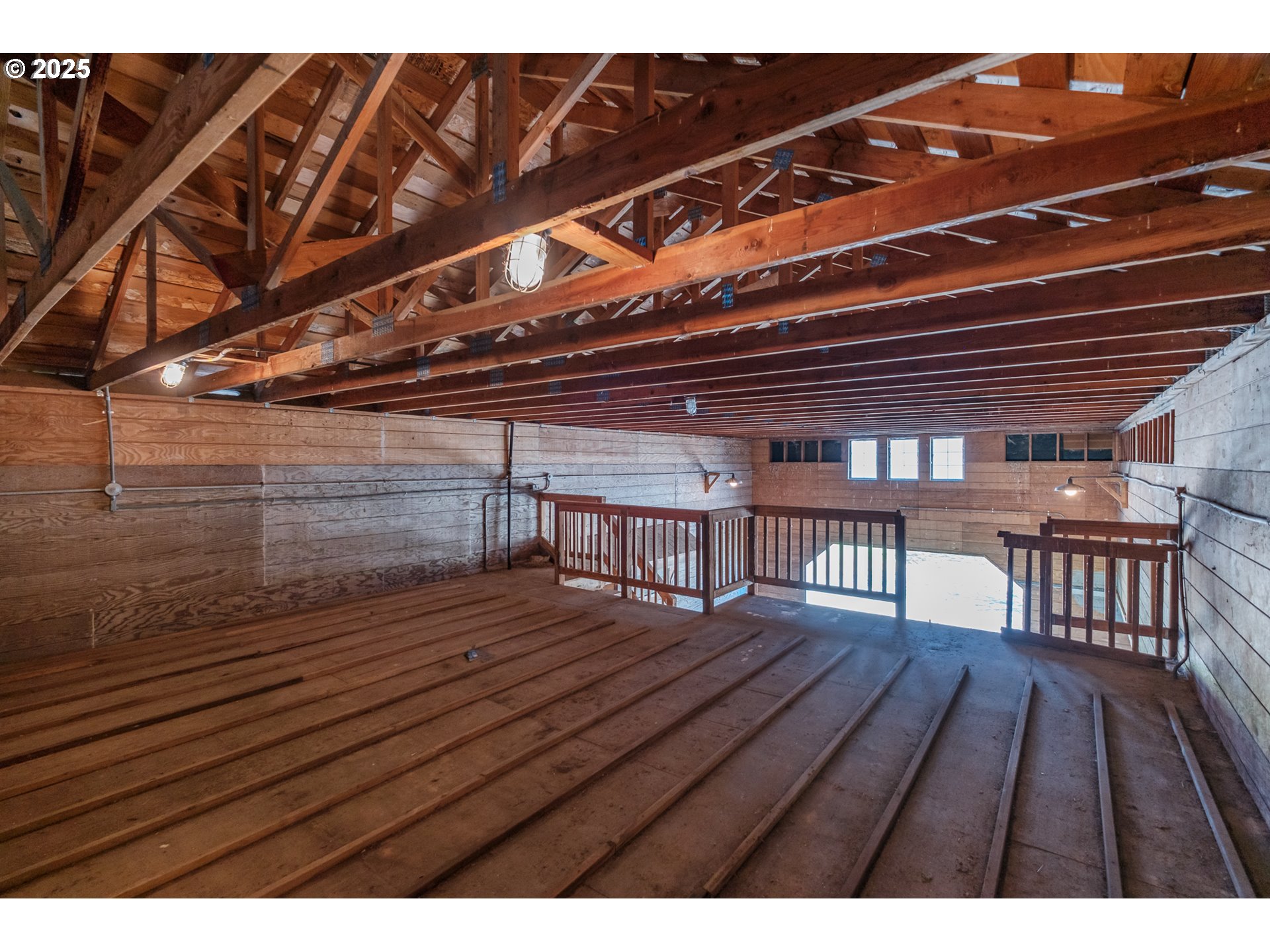 38588 Goar Road Scio, OR 97374 - Photo 39 of 48 a view of entryway with wooden floor