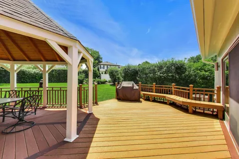 $675,000 | 611 West Whiting Lane, Arlington Heights, IL 60004
