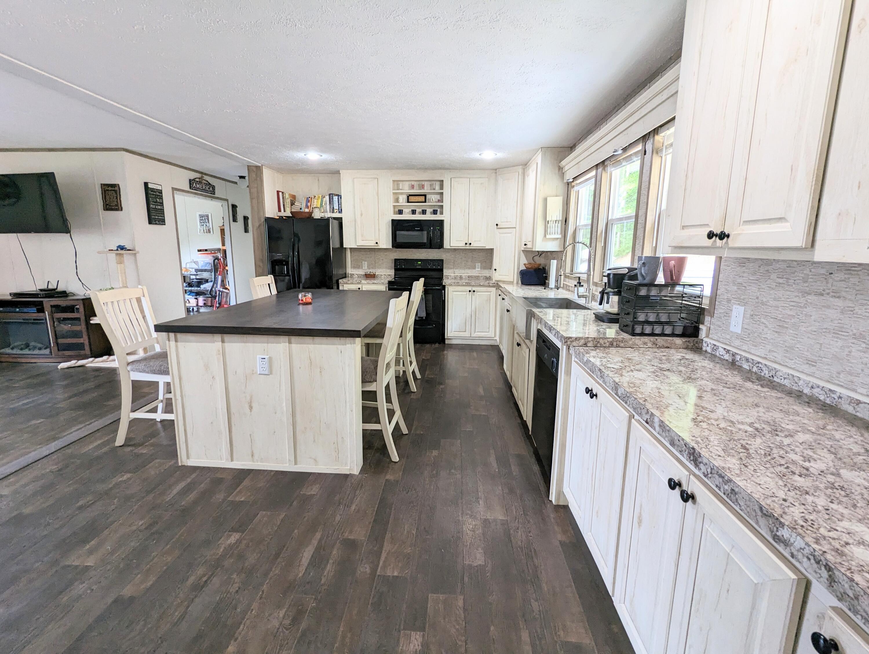 2570 Backbone Ridge Haysi, VA 24256 - Photo 28 of 39 PXL_20230719_181756993