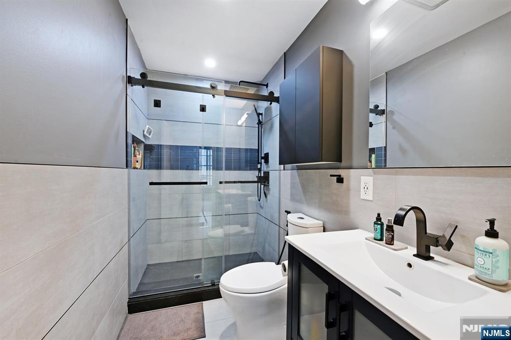 402 9th Street, Unit 4A Hoboken, NJ 07030 - Photo 15 of 24