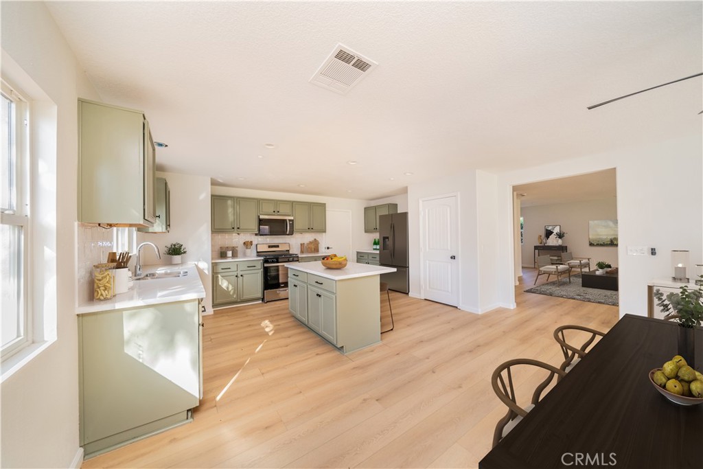 9336 Golden Lantern Road Riverside, CA 92508 - Photo 5 of 34