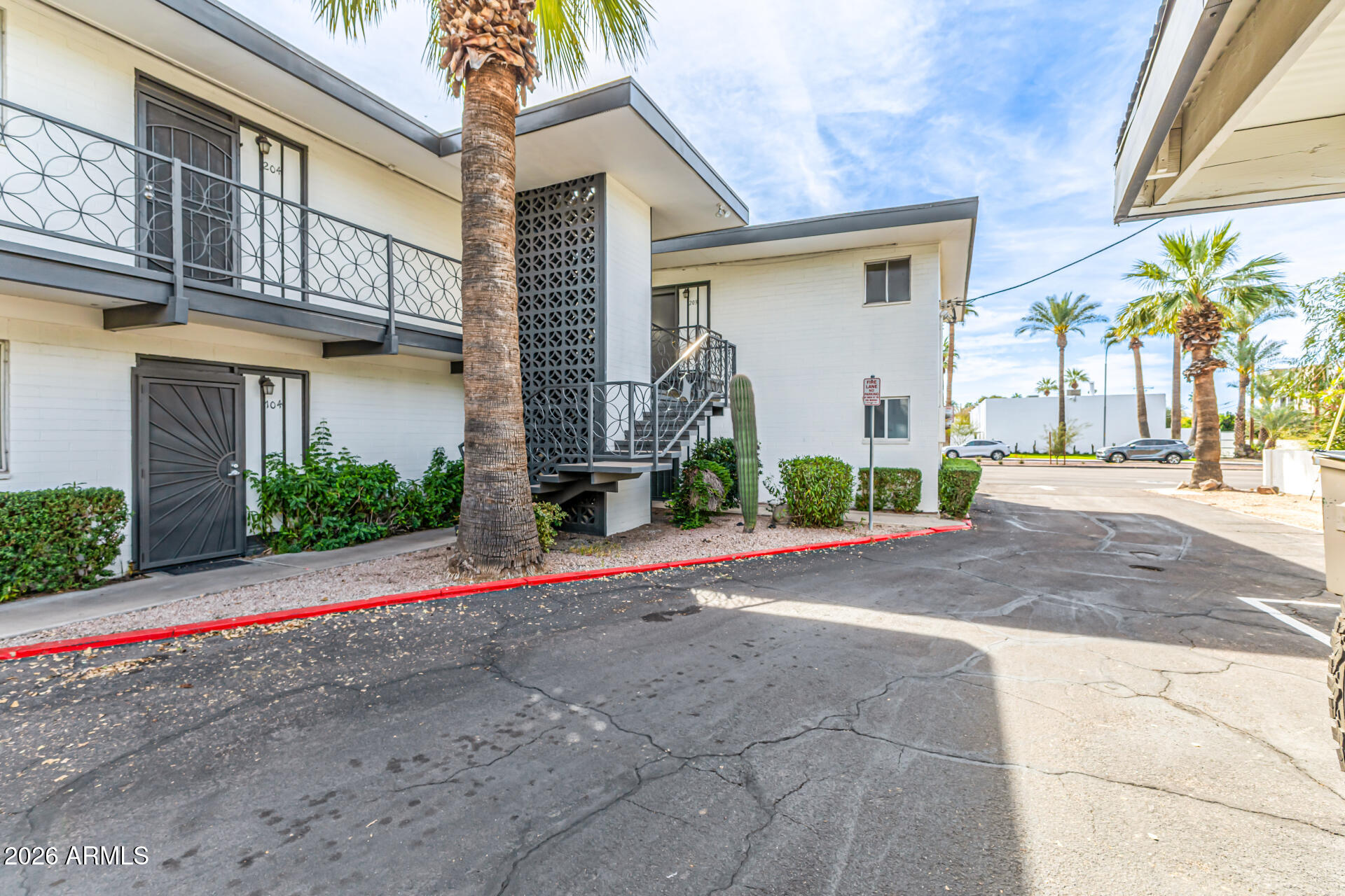 3242 East Camelback Road, Unit 102 Phoenix, AZ 85018 - Photo 1 of 24 01 - Camelback