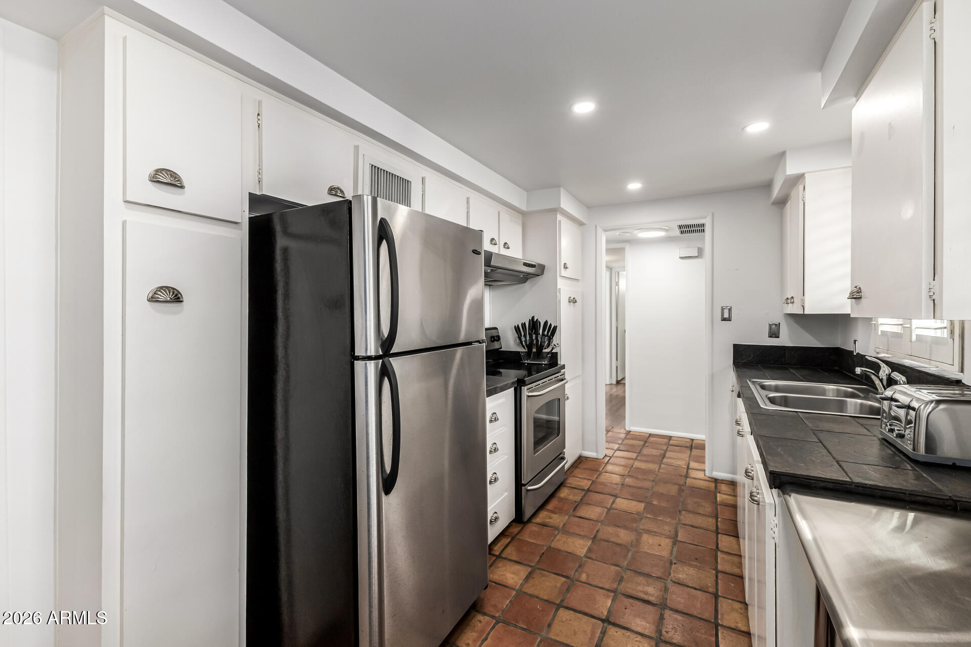 3242 East Camelback Road, Unit 102 Phoenix, AZ 85018 - Photo 13 of 24 13 - Camelback