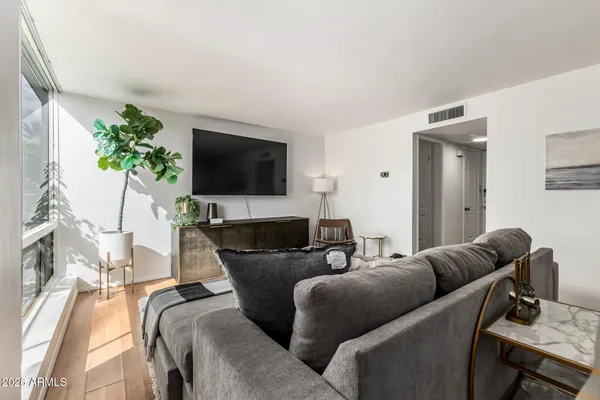 $280,000 | 3242 East Camelback Road, Unit 102, Phoenix, AZ 85018