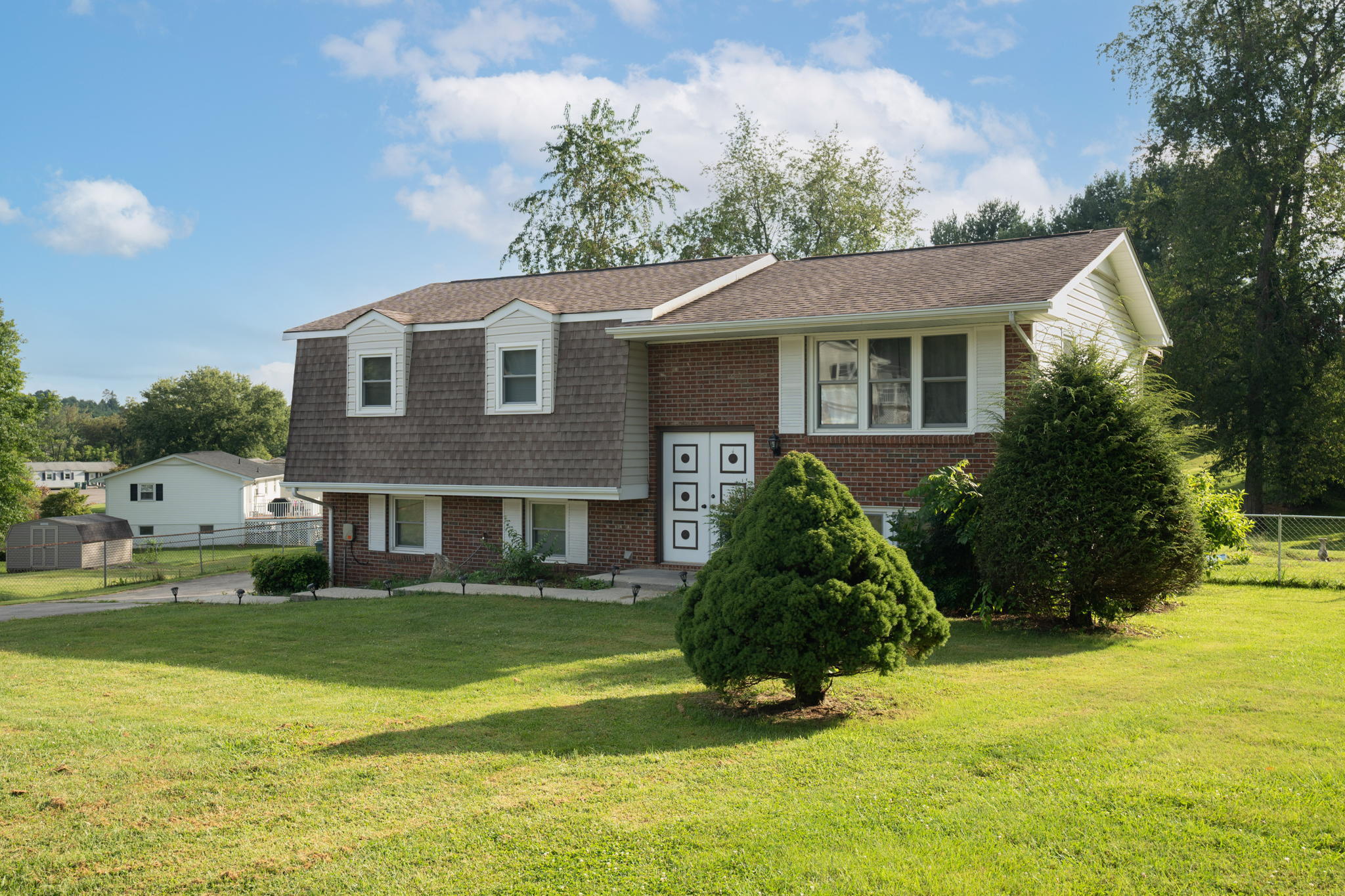 224 Winding Way Road Bristol, VA 24201 - Photo 1 of 15 1-web-or-mls-DSC07017-Edit