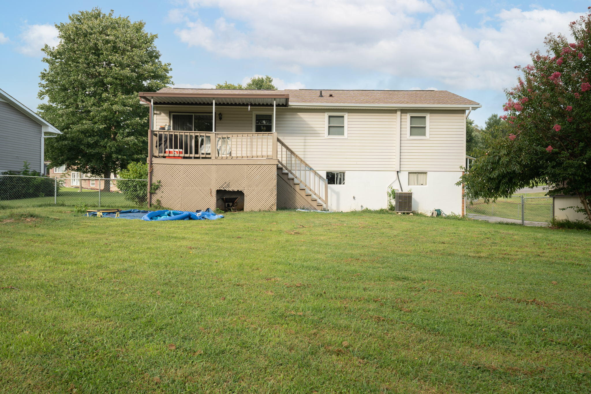 224 Winding Way Road Bristol, VA 24201 - Photo 3 of 15 4-web-or-mls-DSC07107-Edit