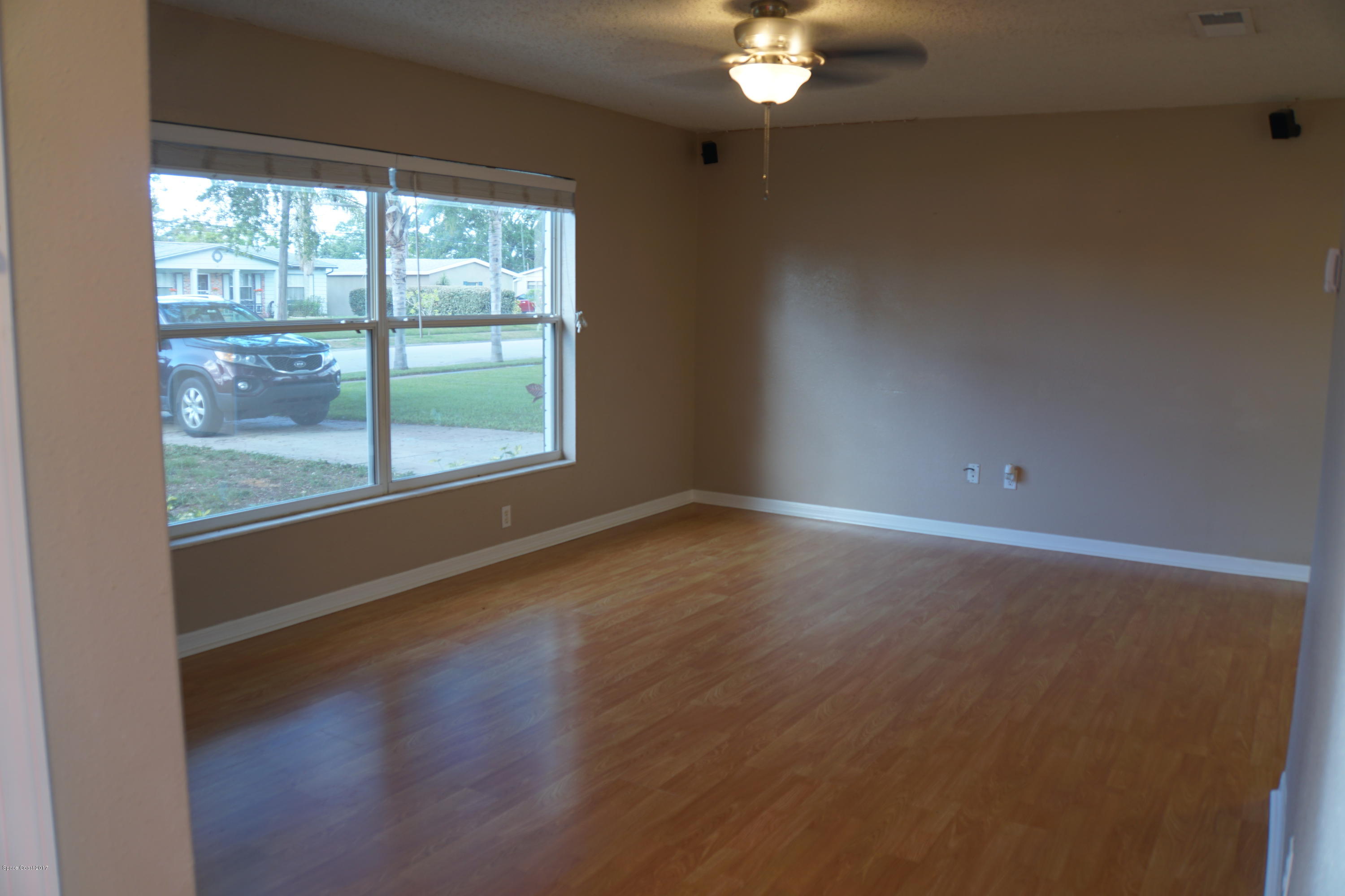 988 Kings Post Road Rockledge, FL 32955 - Photo 3 of 23 3