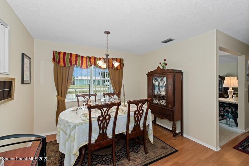 620 Croton Road Melbourne, FL 32935 - Photo 3 of 12 Dining Room