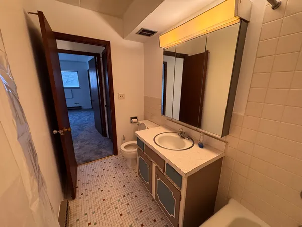 $129,000 | 300 Circle Avenue, Unit 3G, Forest Park, IL 60130