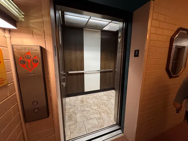 $129,000 | 300 Circle Avenue, Unit 3G, Forest Park, IL 60130
