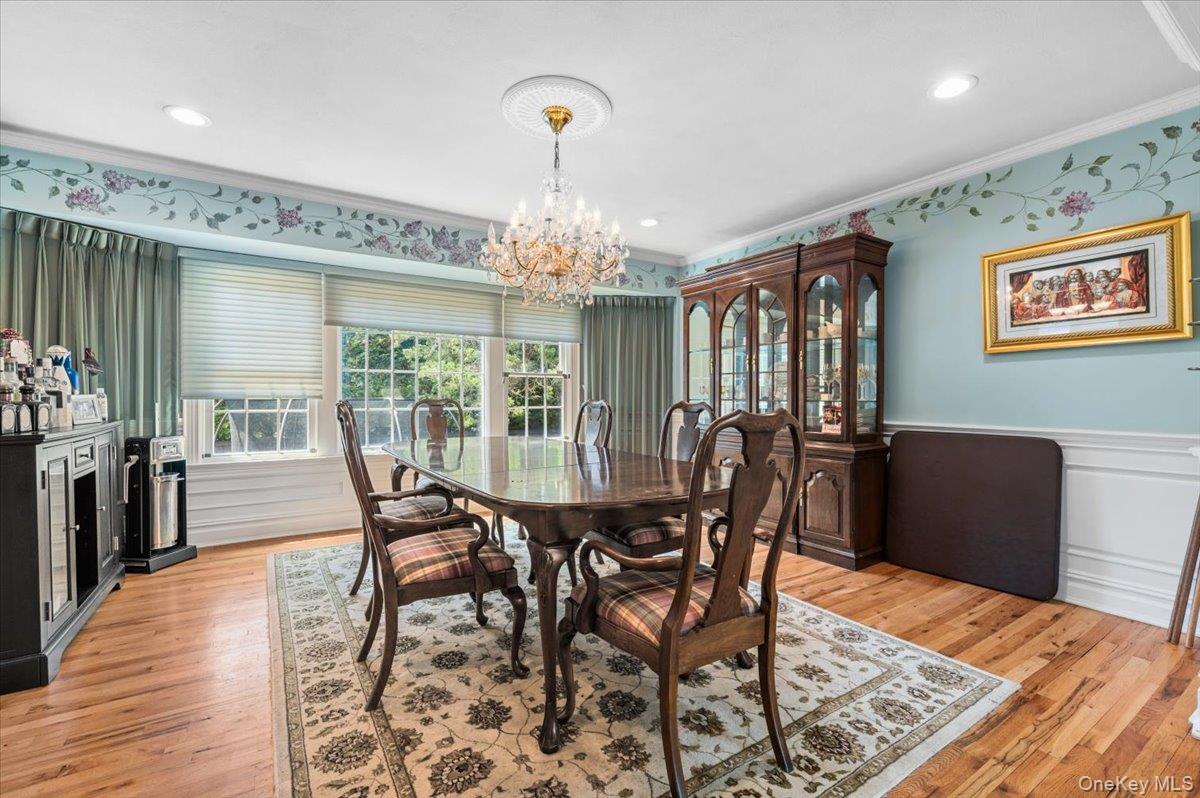100 Cabot Road Massapequa, NY 11758 - Photo 12 of 49