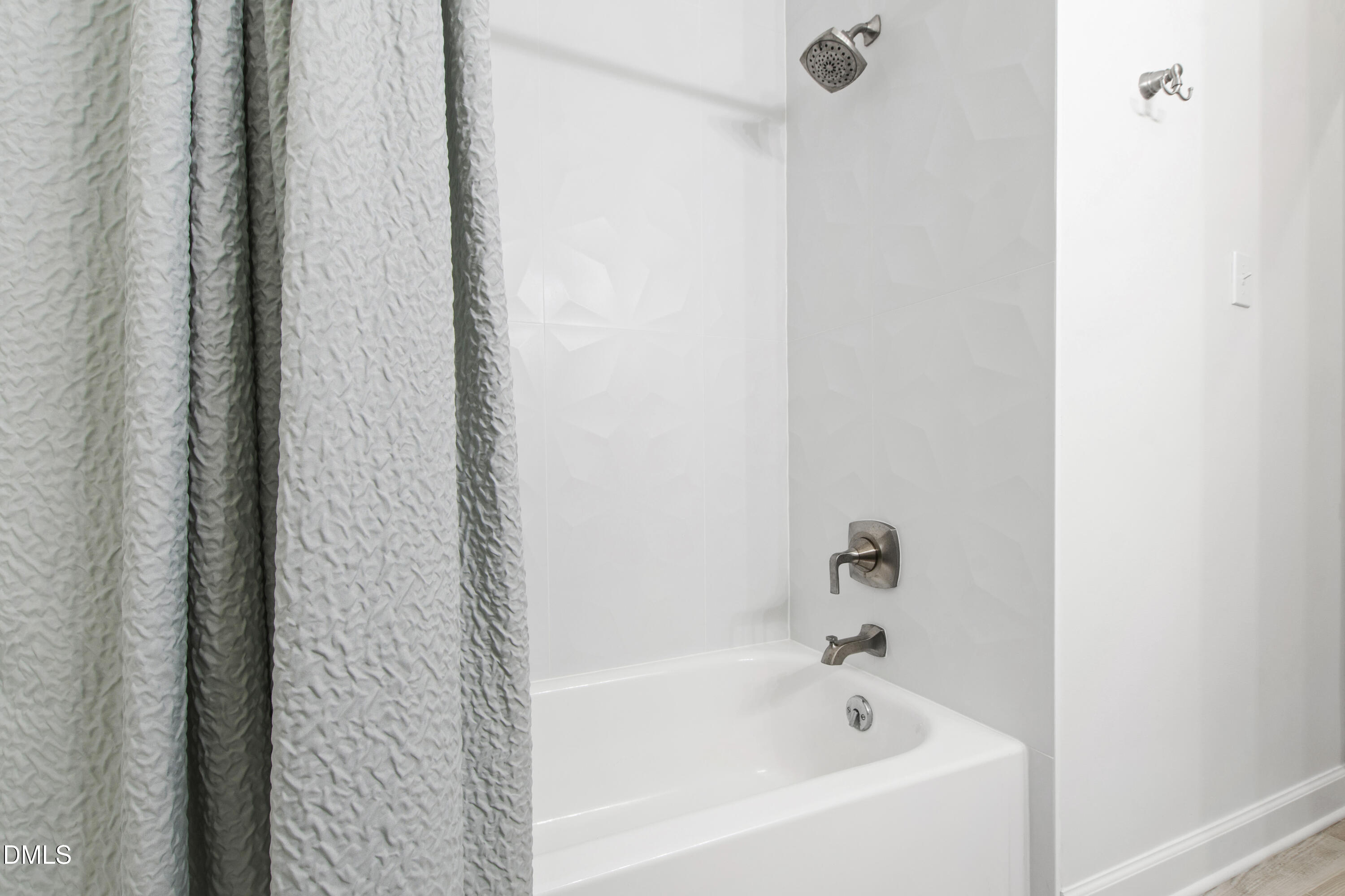 1717 Falls Church Road Raleigh, NC 27609 - Photo 17 of 25 Guest, Hall Shower