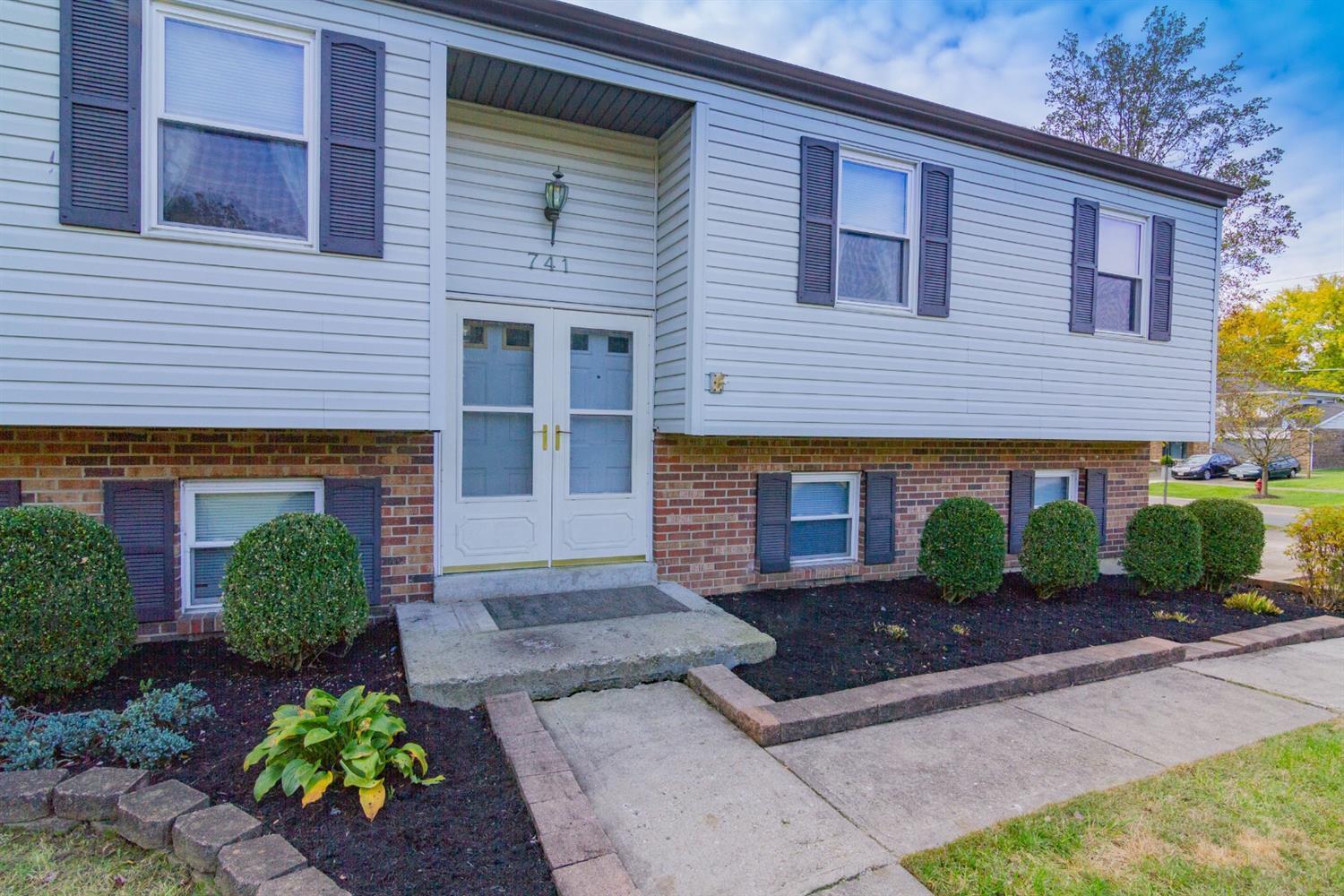 741 Yorkhaven Road Springdale, OH 45246 - Photo 2 of 26
