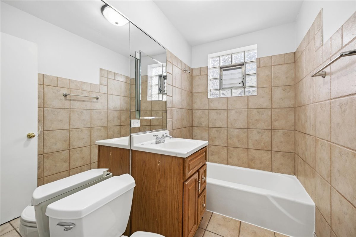 255 East Burlington Street, Unit 1 Riverside, IL 60546 - Photo 6 of 17