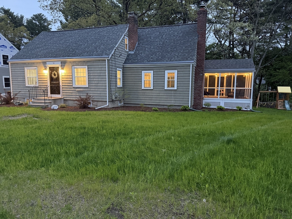 94 Spruce Street Framingham, MA 01701 - Photo 1 of 36