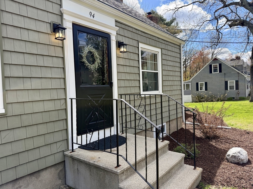 94 Spruce Street Framingham, MA 01701 - Photo 15 of 36