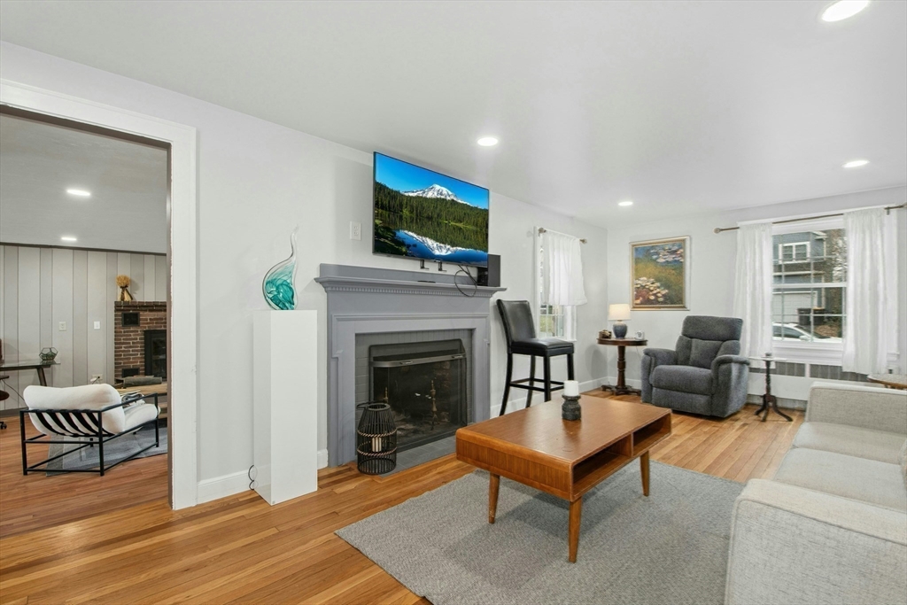 94 Spruce Street Framingham, MA 01701 - Photo 2 of 36