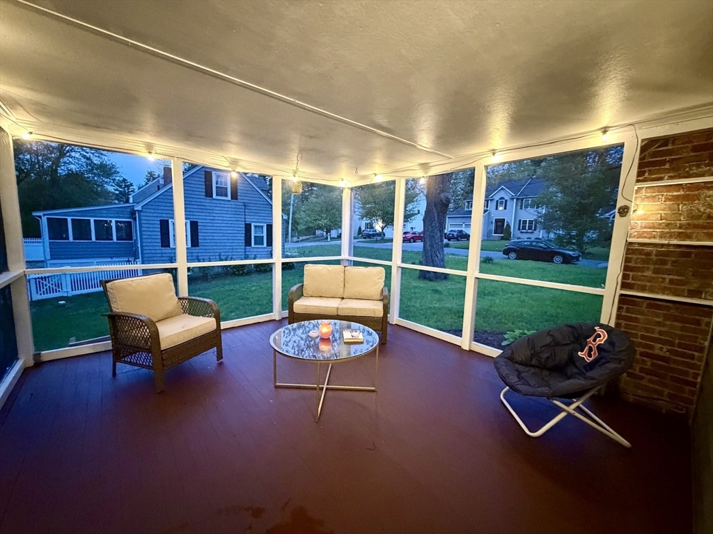 94 Spruce Street Framingham, MA 01701 - Photo 4 of 36