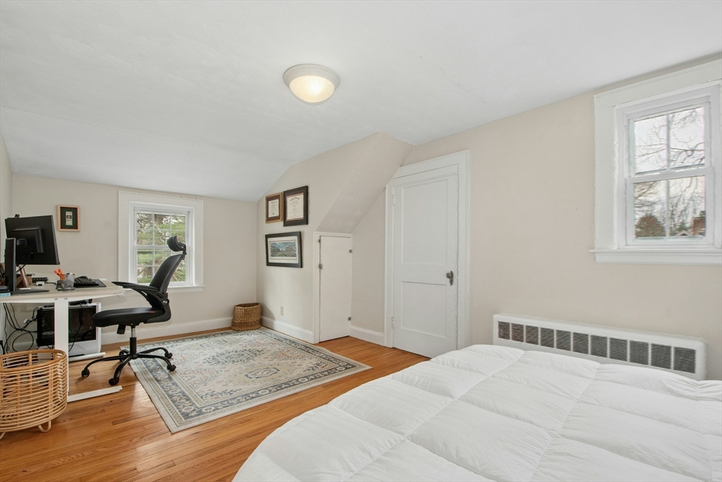 94 Spruce Street Framingham, MA 01701 - Photo 8 of 36