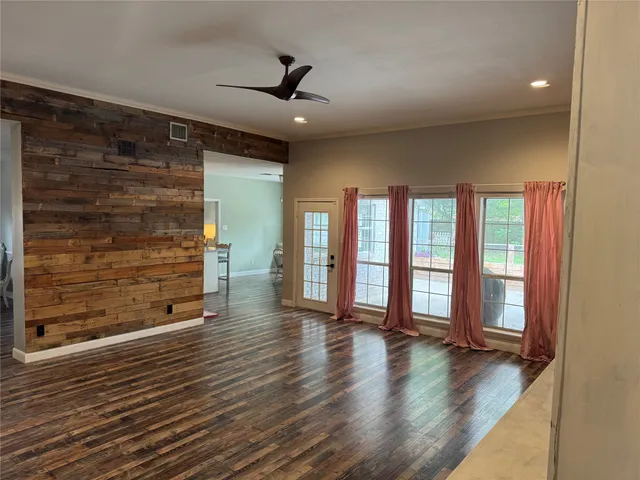 $3,200 | 9010 Carousel Lane, Houston, TX 77080