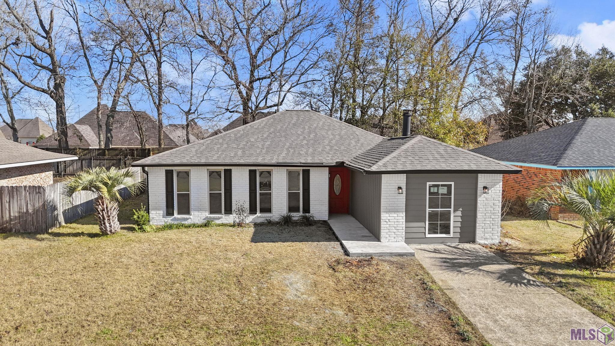 9219 Baronne Drive Baton Rouge, LA 70810 - Photo 2 of 12