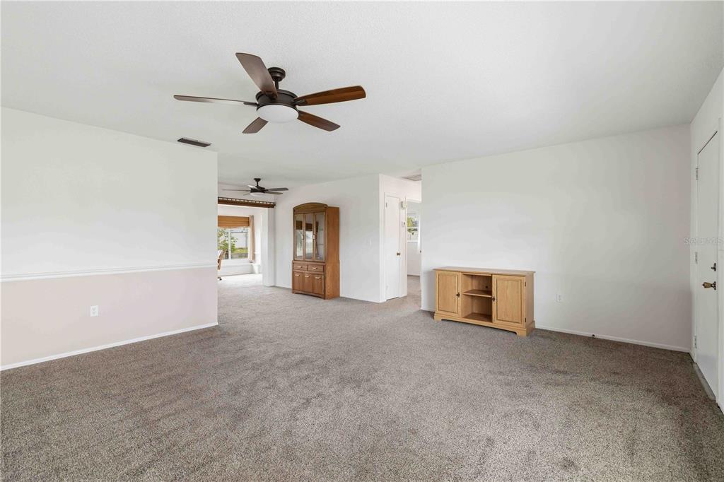 4001 Chinaberry Road Bradenton, FL 34208 - Photo 13 of 60