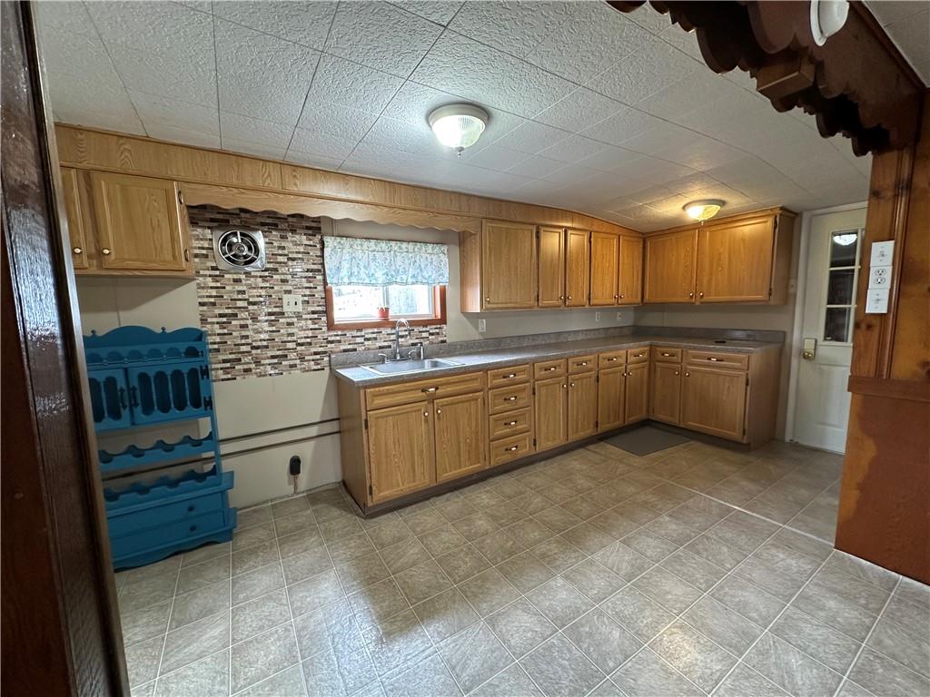 623 Butler Road Kittanning, PA 16201 - Photo 7 of 36 Gallery Image 7