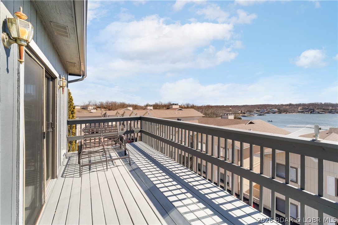 2264 Bittersweet Road Lake Ozark, MO 65049 - Photo 12 of 43 Open deck