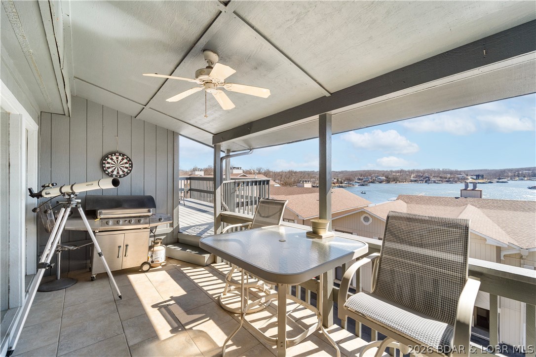 2264 Bittersweet Road Lake Ozark, MO 65049 - Photo 13 of 43 Covered deck