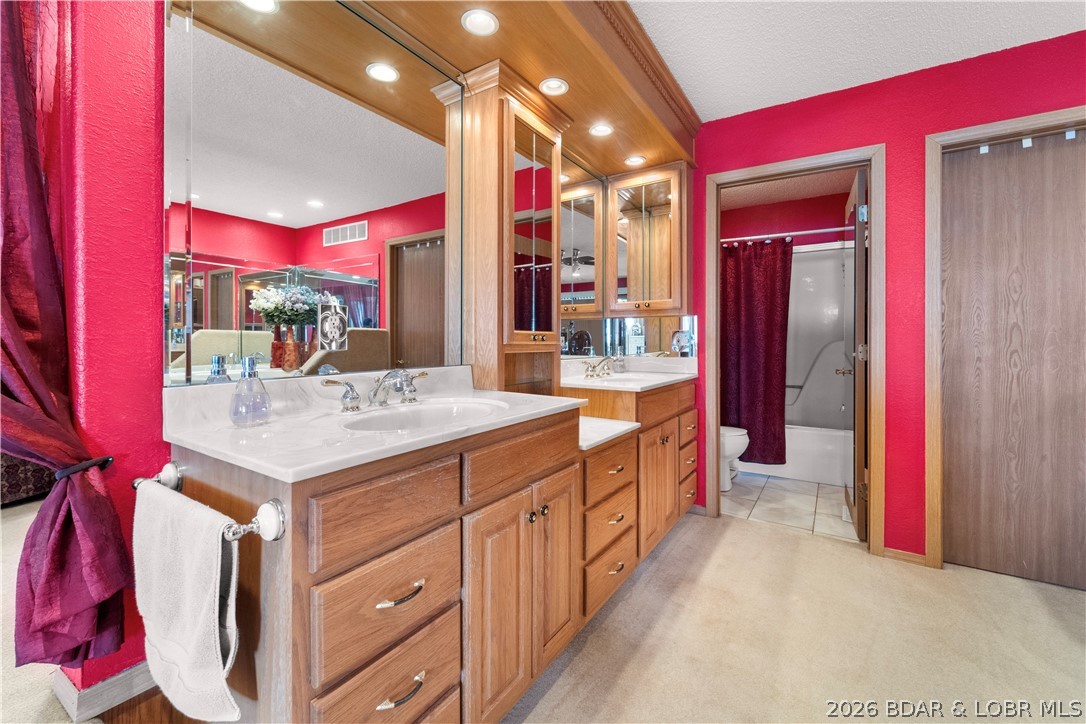 2264 Bittersweet Road Lake Ozark, MO 65049 - Photo 22 of 43 Double sinks
