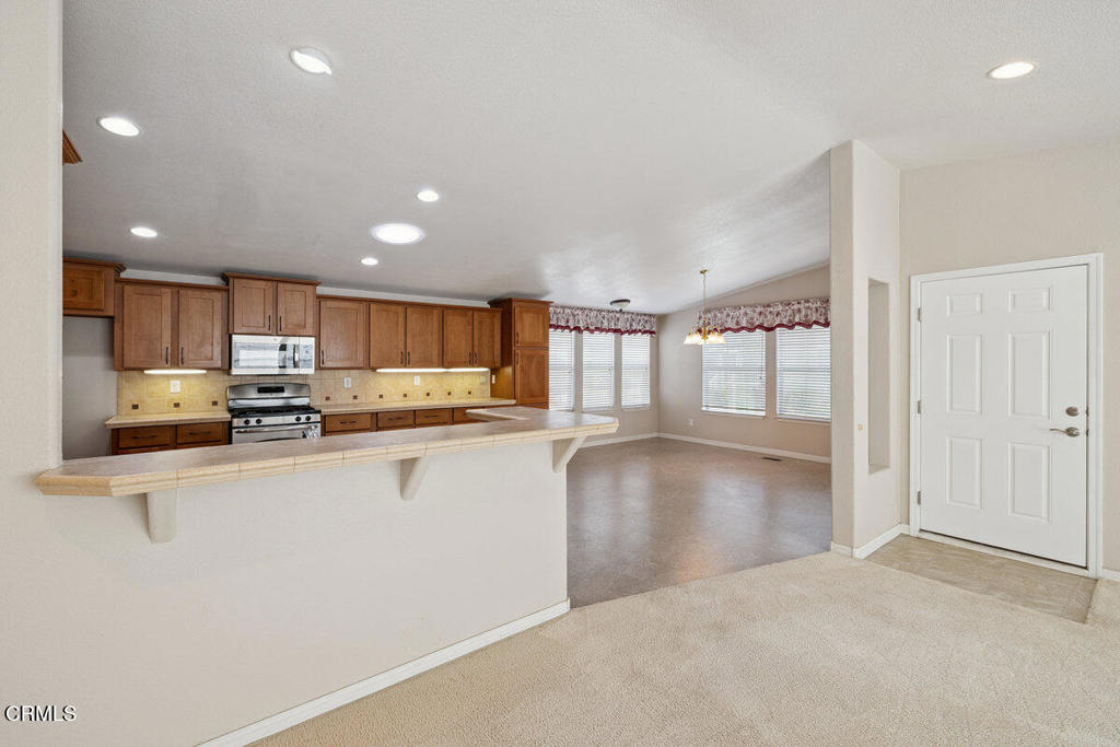 139 Dickens Circle, Unit 139 Ventura, CA 93003 - Photo 11 of 45 022_cjp_0386_800