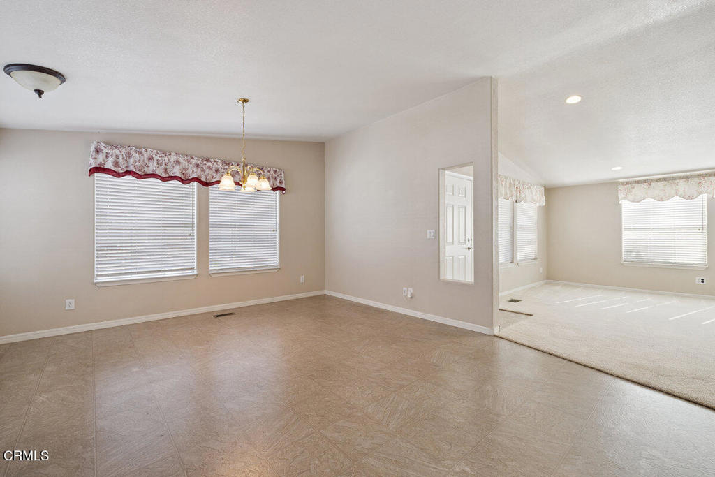 139 Dickens Circle, Unit 139 Ventura, CA 93003 - Photo 12 of 45 031_cjp_0426_324