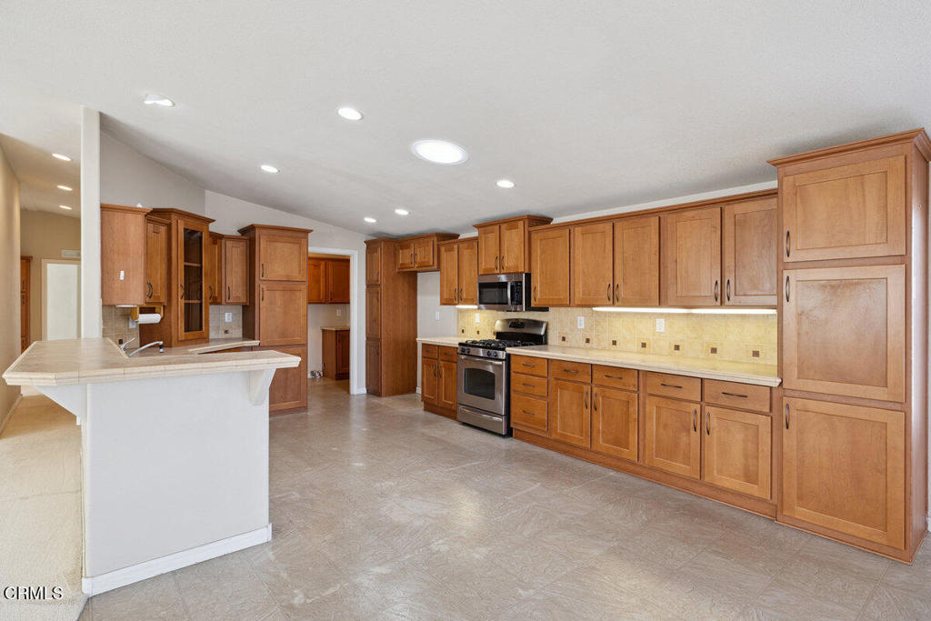 139 Dickens Circle, Unit 139 Ventura, CA 93003 - Photo 17 of 45 018_cjp_0371_64