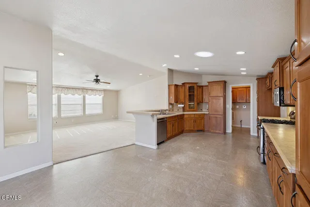 $597,000 | 139 Dickens Circle, Unit 139, Ventura, CA 93003