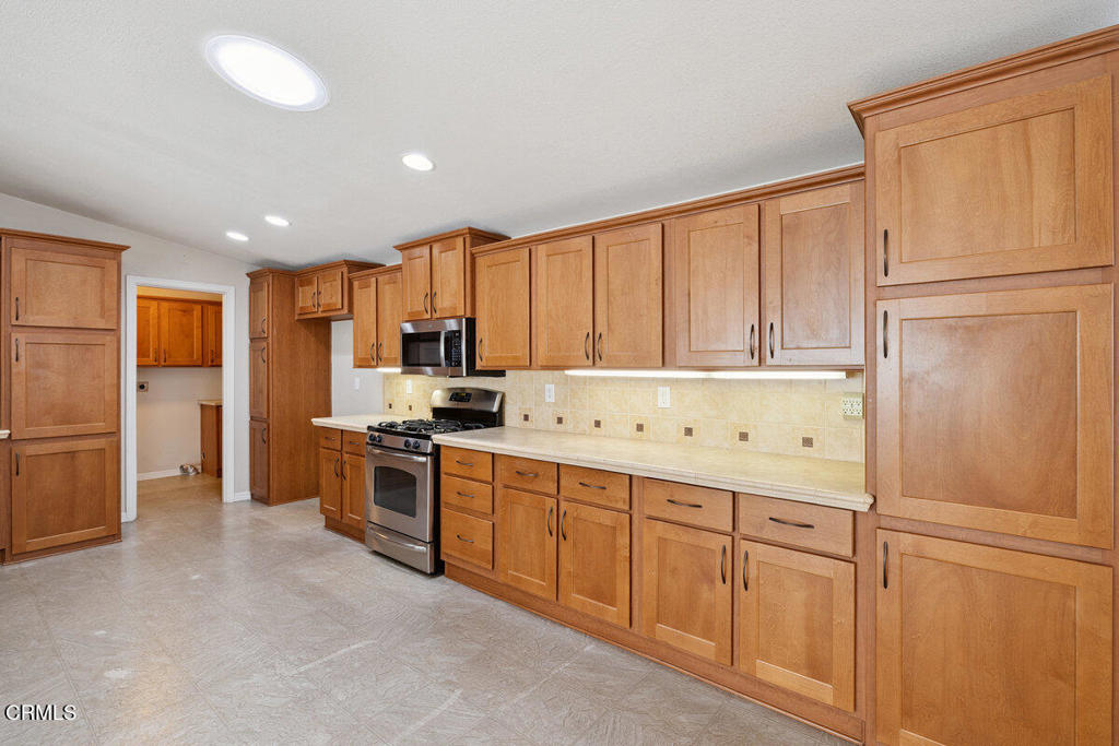 139 Dickens Circle, Unit 139 Ventura, CA 93003 - Photo 20 of 45 027_cjp_0406_490