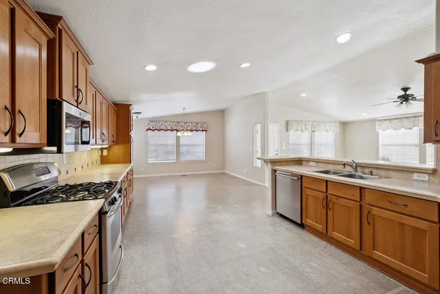 $597,000 | 139 Dickens Circle, Unit 139, Ventura, CA 93003