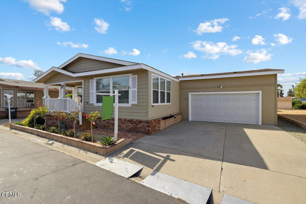 139 Dickens Circle, Unit 139 Ventura, CA 93003 - Photo 3 of 45 039_cjp_0466_807