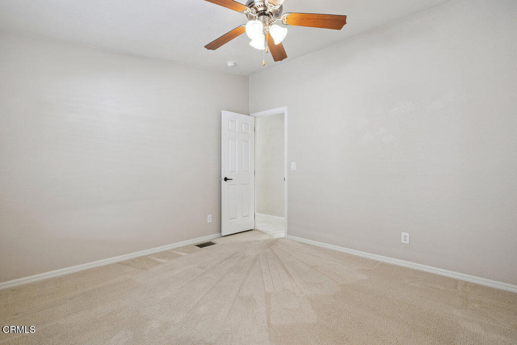 139 Dickens Circle, Unit 139 Ventura, CA 93003 - Photo 32 of 45 004_cjp_0301_912