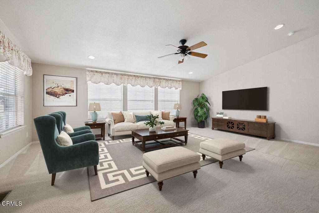 139 Dickens Circle, Unit 139 Ventura, CA 93003 - Photo 5 of 45 015_cjp_0346-vt_699