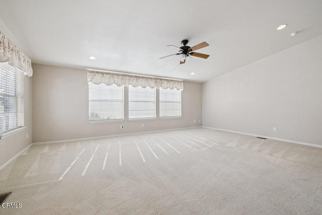 139 Dickens Circle, Unit 139 Ventura, CA 93003 - Photo 6 of 45 014_cjp_0346_933