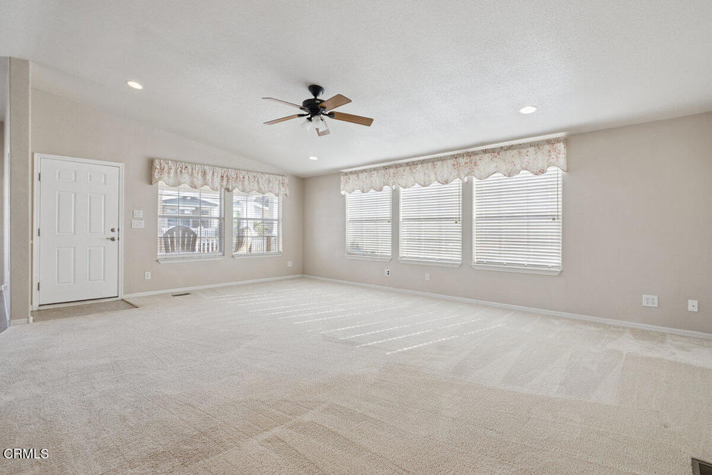 139 Dickens Circle, Unit 139 Ventura, CA 93003 - Photo 7 of 45 017_cjp_0361_401