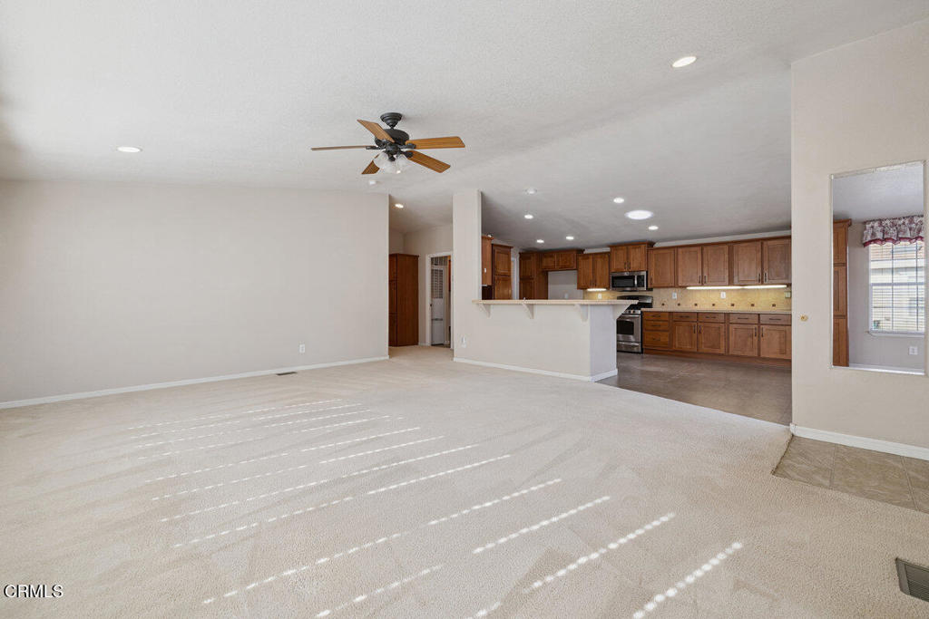 139 Dickens Circle, Unit 139 Ventura, CA 93003 - Photo 8 of 45 016_cjp_0351_535