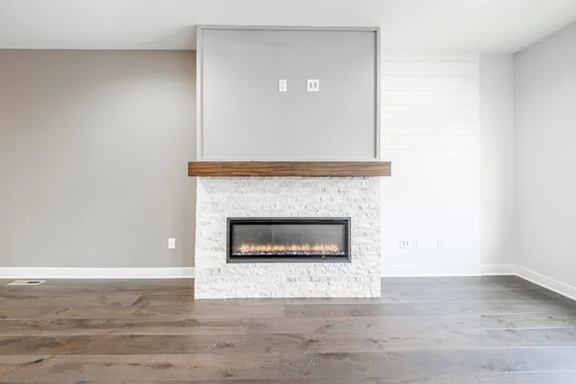 $474,900 | 165 Aerie Circle, Unit 105, Brookfield, WI 53045