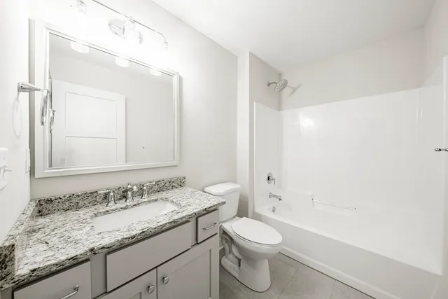 $474,900 | 165 Aerie Circle, Unit 105, Brookfield, WI 53045