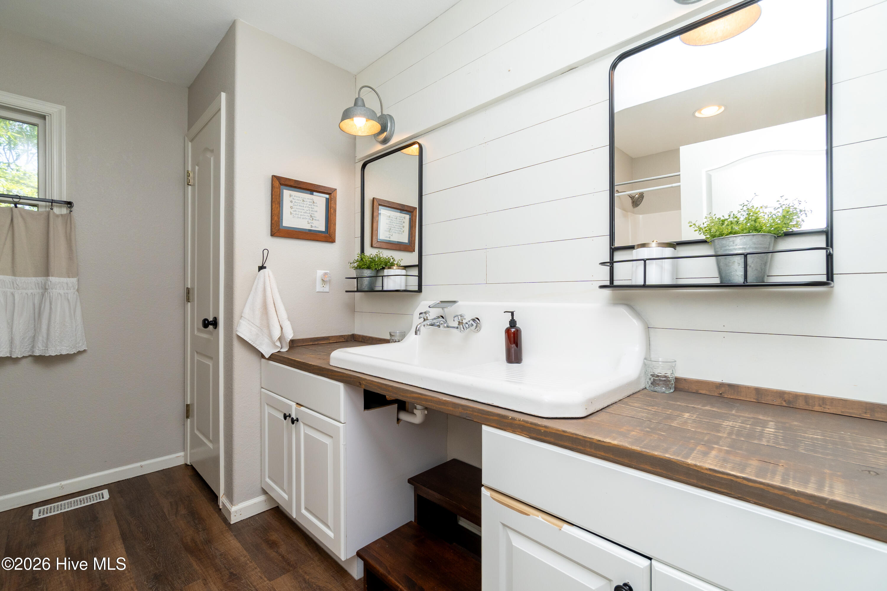 126 Narrow Shore Road Aydlett, NC 27916 - Photo 79 of 83 int-5