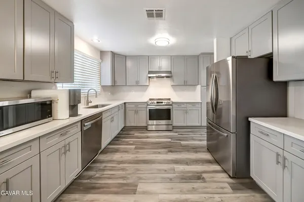 $589,900 | 44111 Lotus Court, Lancaster, CA 93536