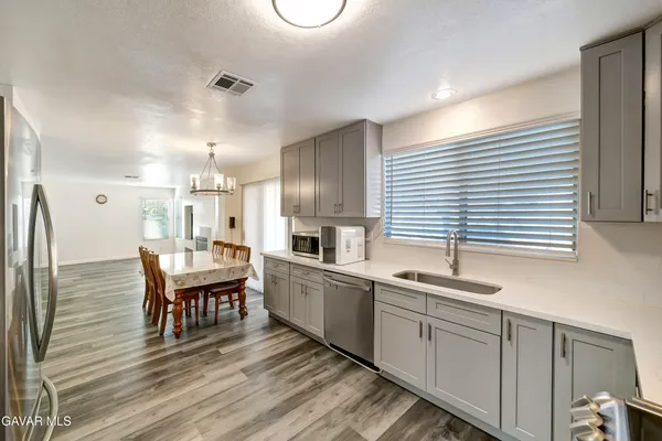 $589,900 | 44111 Lotus Court, Lancaster, CA 93536