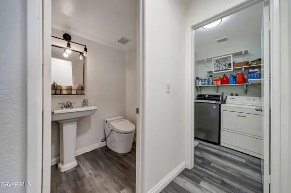 $589,900 | 44111 Lotus Court, Lancaster, CA 93536