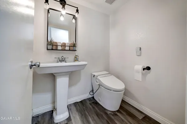 $589,900 | 44111 Lotus Court, Lancaster, CA 93536