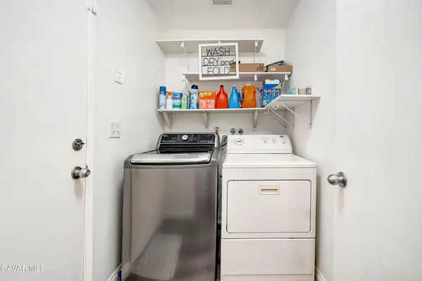 $589,900 | 44111 Lotus Court, Lancaster, CA 93536